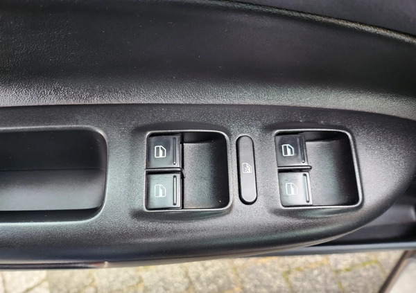 Skoda Octavia cena 39400 przebieg: 170000, rok produkcji 2010 z Poręba małe 326